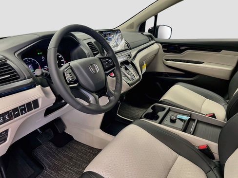 New 2027 Honda Odyssey Elite image 11