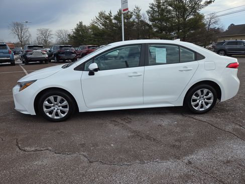 Certified 2025 Toyota Corolla LE image 6