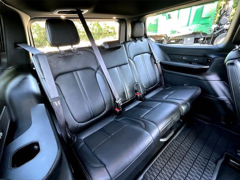 Used 2024 Jeep Wagoneer Series III image 29