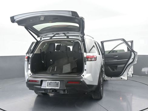 Used 2022 Nissan Pathfinder SV w/ SV Premium Package image 80