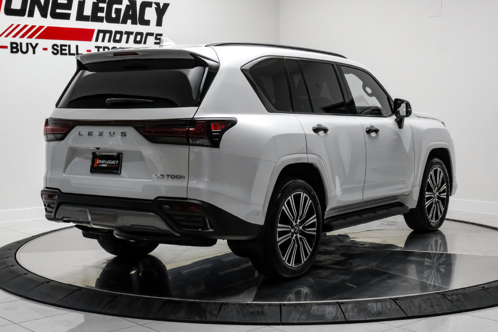 Used 2026 Lexus LX 700h Luxury w/ Appearance Package AWD/4WD image 12