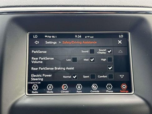 Used 2021 Jeep Grand Cherokee Laredo AWD/4WD image 25