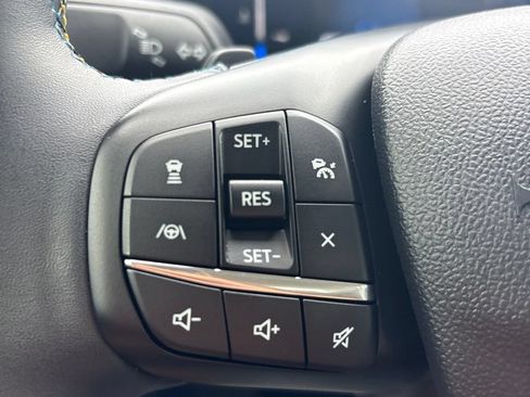 Used 2025 Ford Maverick Lobo AWD/4WD image 17