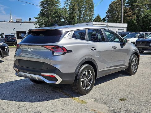 Used 2023 Kia Sportage LX image 6