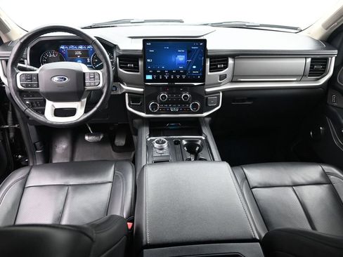 Used 2022 Ford Expedition XLT image 22