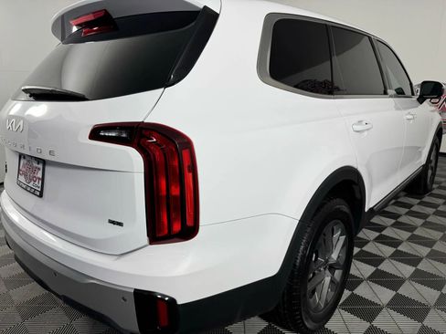 Used 2024 Kia Telluride LX image 27