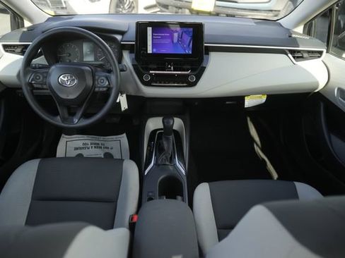 Used 2025 Toyota Corolla LE image 20