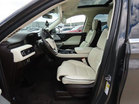 Used 2023 Lincoln Aviator Black Label Grand Touring w/ Class IV Trailer Tow Package image 25