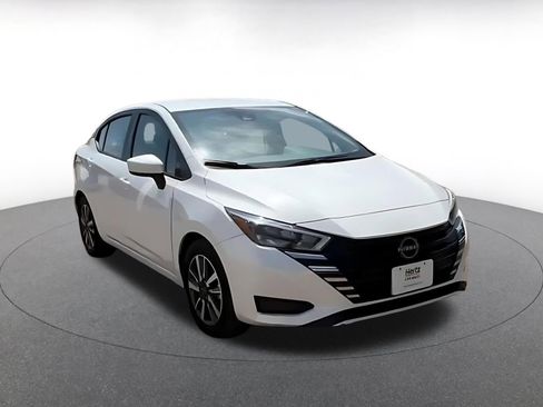 Used 2025 Nissan Versa SV FWD image 3