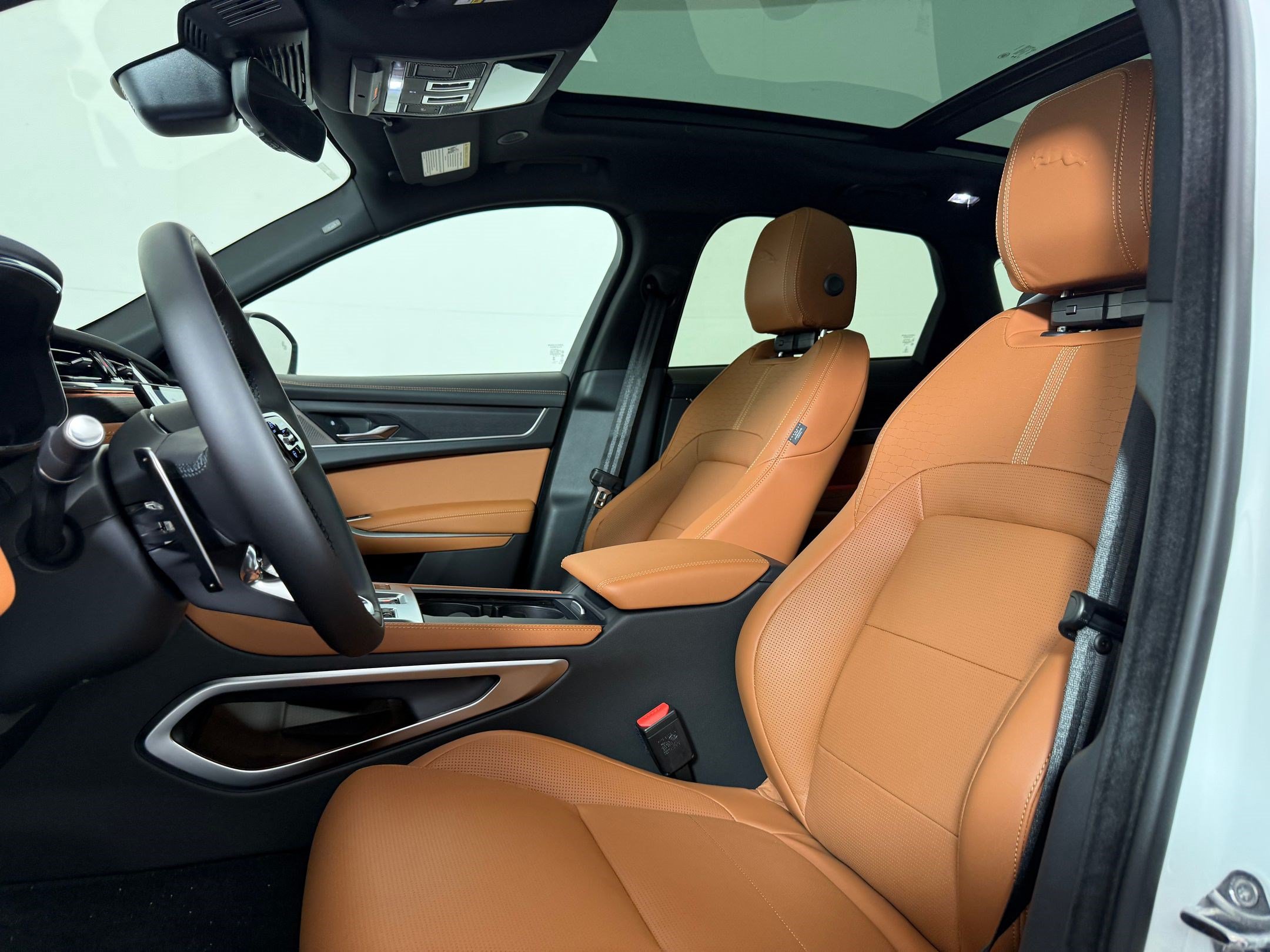 New 2026 Jaguar F-PACE R-Dynamic S AWD/4WD image 25