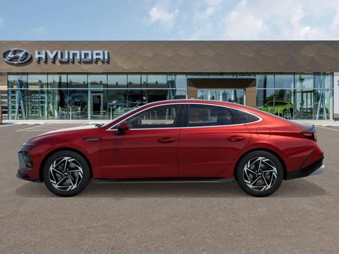 Used 2026 Hyundai Sonata SEL FWD image 3