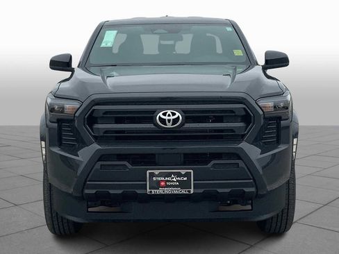 Used 2025 Toyota Tacoma SR AWD/4WD image 3