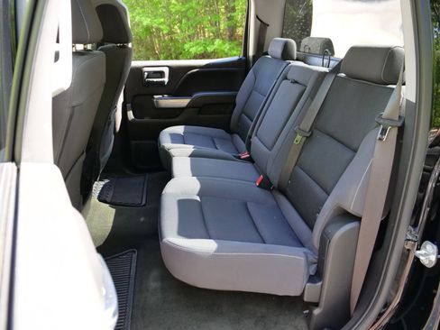 Used 2018 Chevrolet Silverado 1500 LT w/ All Star Edition AWD/4WD image 8