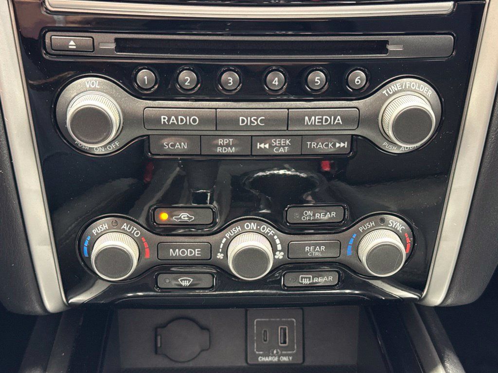 Used 2019 Nissan Pathfinder SV w/ SV All Weather Package FWD image 15