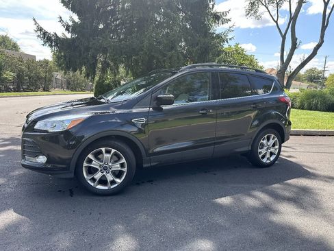 Used 2015 Ford Escape SE w/ Equipment Group 201A AWD/4WD image 4