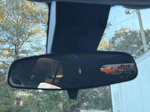 Used 2023 Chevrolet Equinox LT image 30