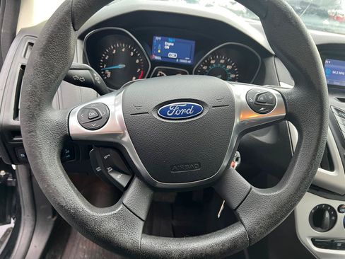 Used 2014 Ford Focus SE FWD image 21