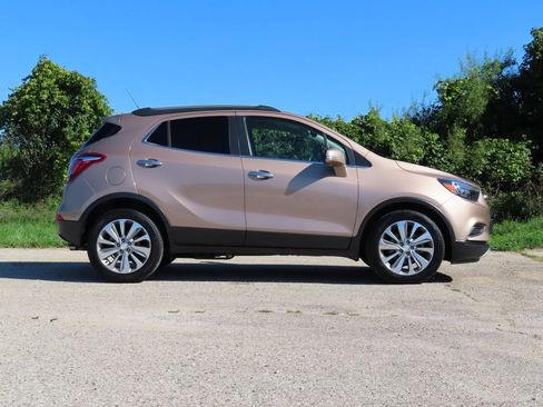 Used 2018 Buick Encore Preferred FWD image 2