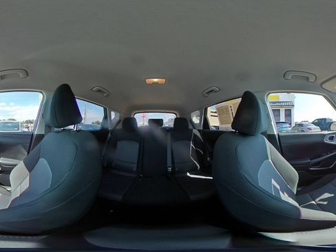 Used 2025 Kia Soul LX w/ LX Technology Package FWD image 35