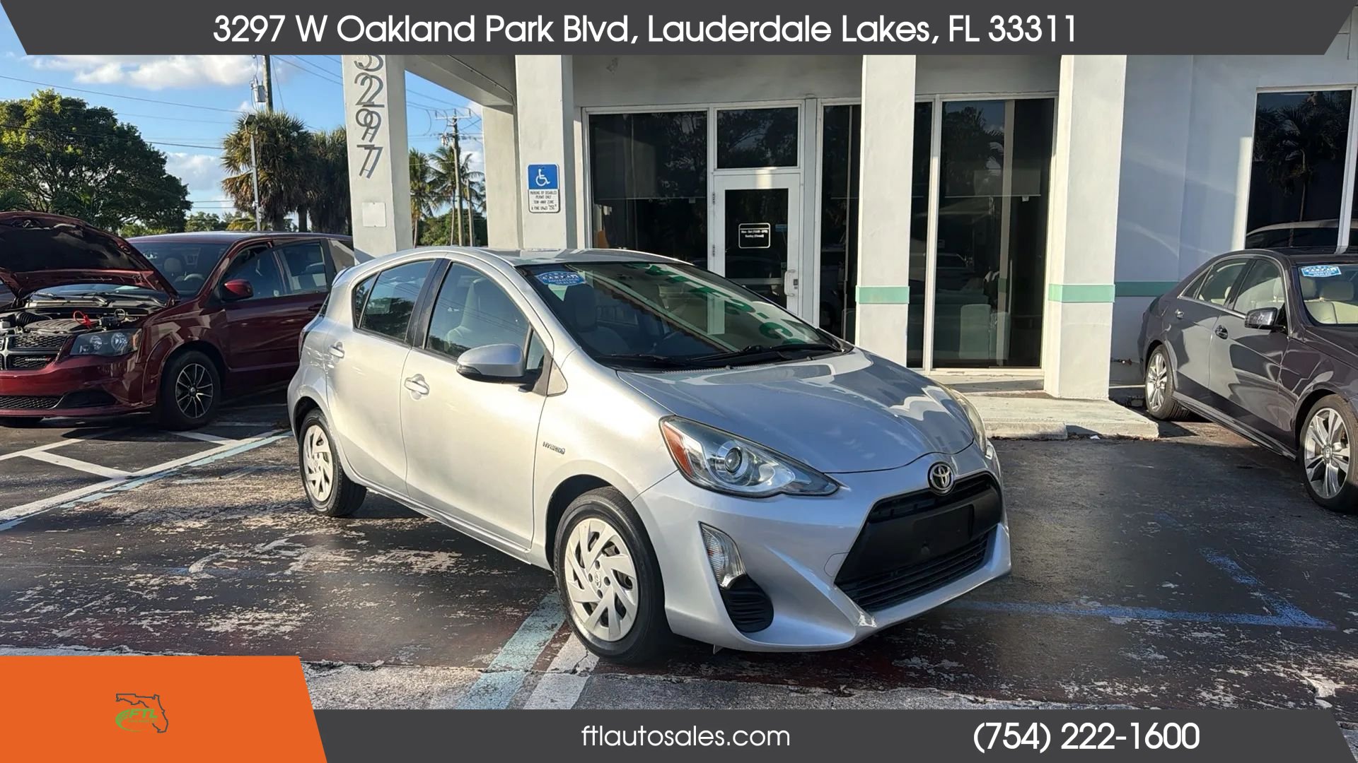 Used 2016 Toyota Prius C One FWD image 2