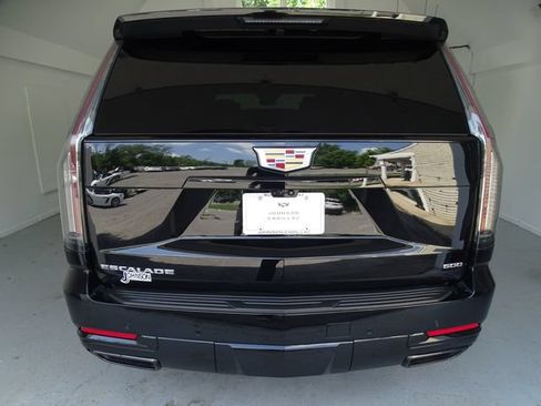 Used 2025 Cadillac Escalade ESV Sport Platinum AWD/4WD image 23