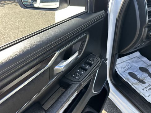 Used 2025 RAM 1500 Laramie image 15