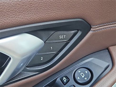 Used 2022 BMW 330i xDrive 330i xDrive w/ Driving Assistance Package image 20