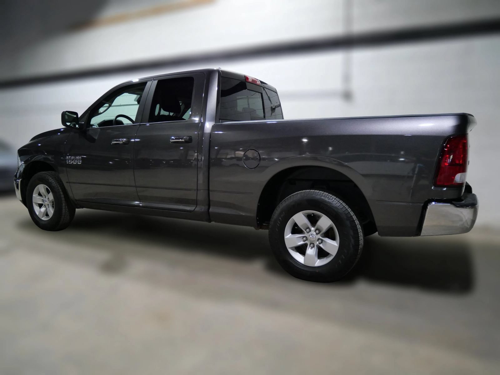 Used 2018 RAM 1500 Classic SLT AWD/4WD image 4