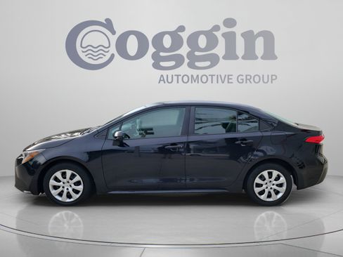 Used 2024 Toyota Corolla LE FWD image 3