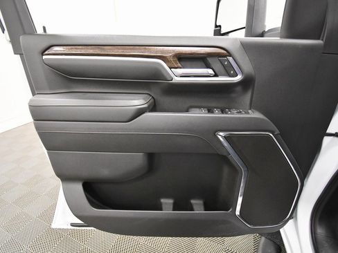 Used 2024 GMC Sierra 3500 SLE w/ SLE Convenience Package image 13