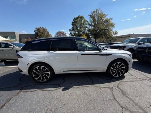 New 2026 Lincoln Nautilus Black Label image 6