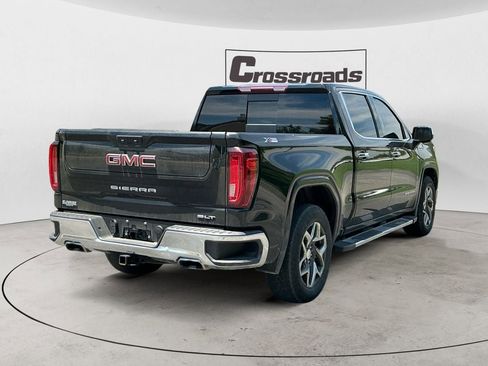 Used 2023 GMC Sierra 1500 SLT w/ SLT Premium Package AWD/4WD image 5