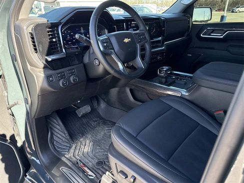 Used 2026 Chevrolet Silverado 1500 LTZ image 9