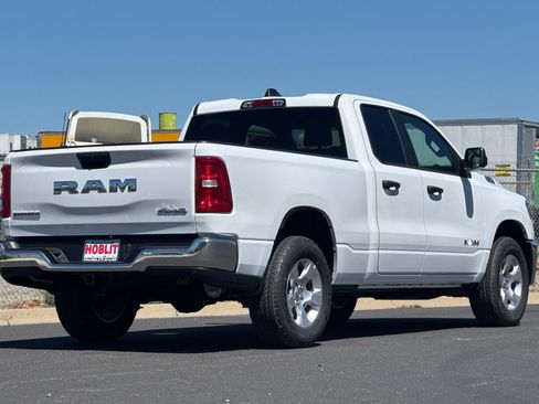 New 2026 RAM 1500 Big Horn AWD/4WD image 3
