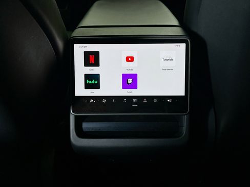 Used 2024 Tesla Model 3 image 24