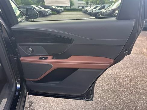 New 2026 Lincoln Nautilus Reserve AWD/4WD image 17