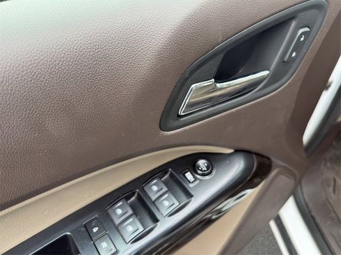 Used 2020 GMC Canyon SLT w/ Driver Alert Package image 12