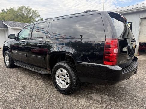 Used 2013 Chevrolet Suburban LT AWD/4WD image 8