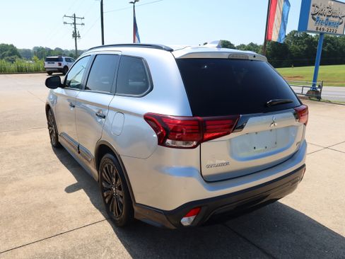 Used 2020 Mitsubishi Outlander LE FWD image 4