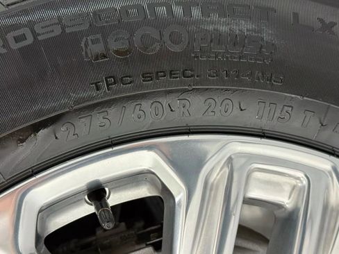 Used 2024 GMC Yukon SLT image 70