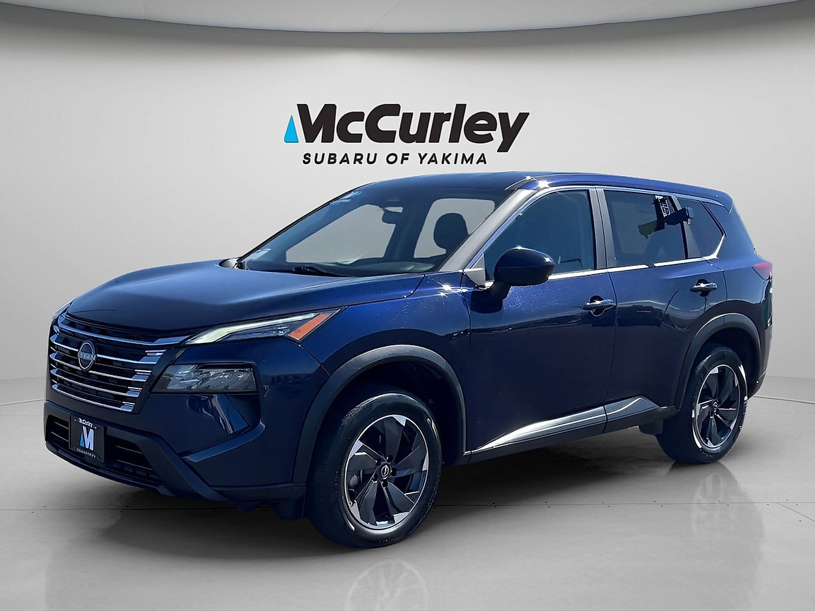 Used 2024 Nissan Rogue SV AWD/4WD image 1