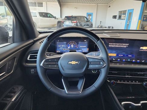 New 2026 Chevrolet Traverse LT w/ Enhanced Driving Package image 18