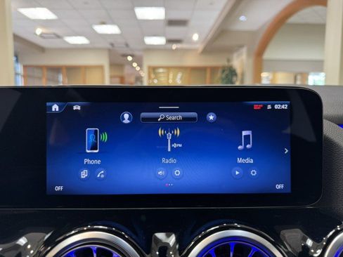 Certified 2025 Mercedes-Benz GLA 250 image 11