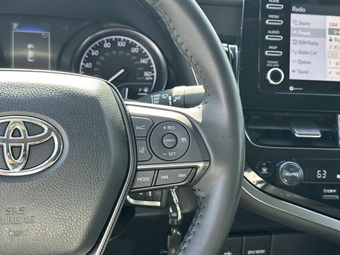 Used 2022 Toyota Camry SE image 27