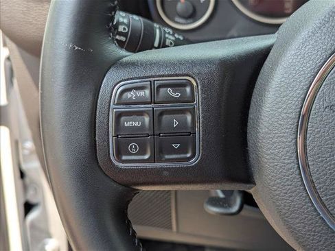 Used 2016 Jeep Wrangler Unlimited Sahara AWD/4WD image 11