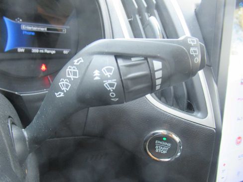 Used 2022 Ford Edge SE image 23