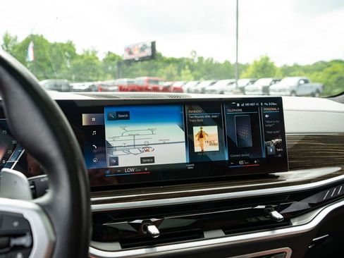 Used 2023 BMW X7 M60i w/ Executive Package AWD/4WD image 46