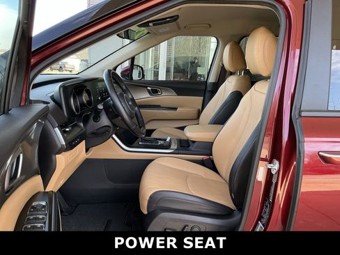 Used 2022 Kia Carnival LX image 7