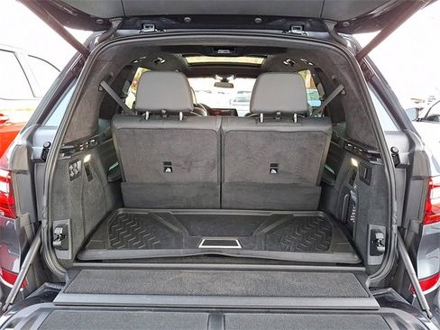 Used 2022 BMW X7 xDrive40i w/ M Sport Package image 31