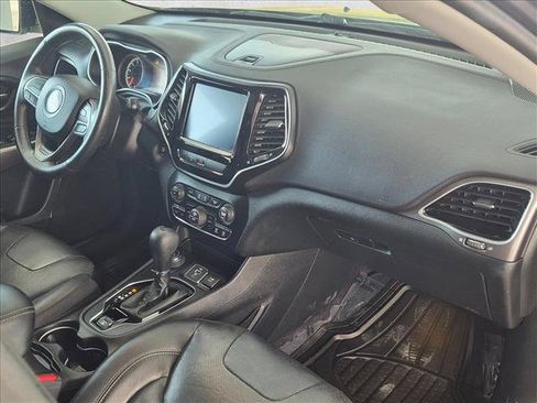 Used 2019 Jeep Cherokee Limited AWD/4WD image 22